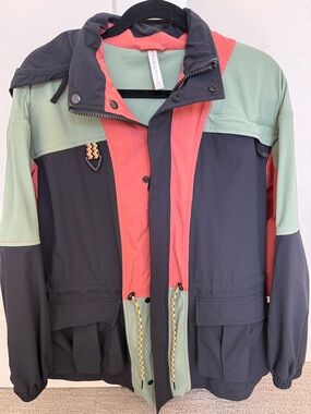 Fabletics Colorblock Anorak Jacket in Coral, Mint & Charcoal